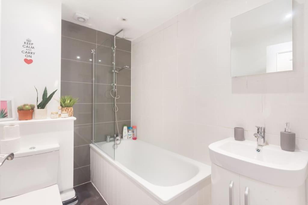 Keysan House 1 Apartment ลอนดอน ภายนอก รูปภาพ